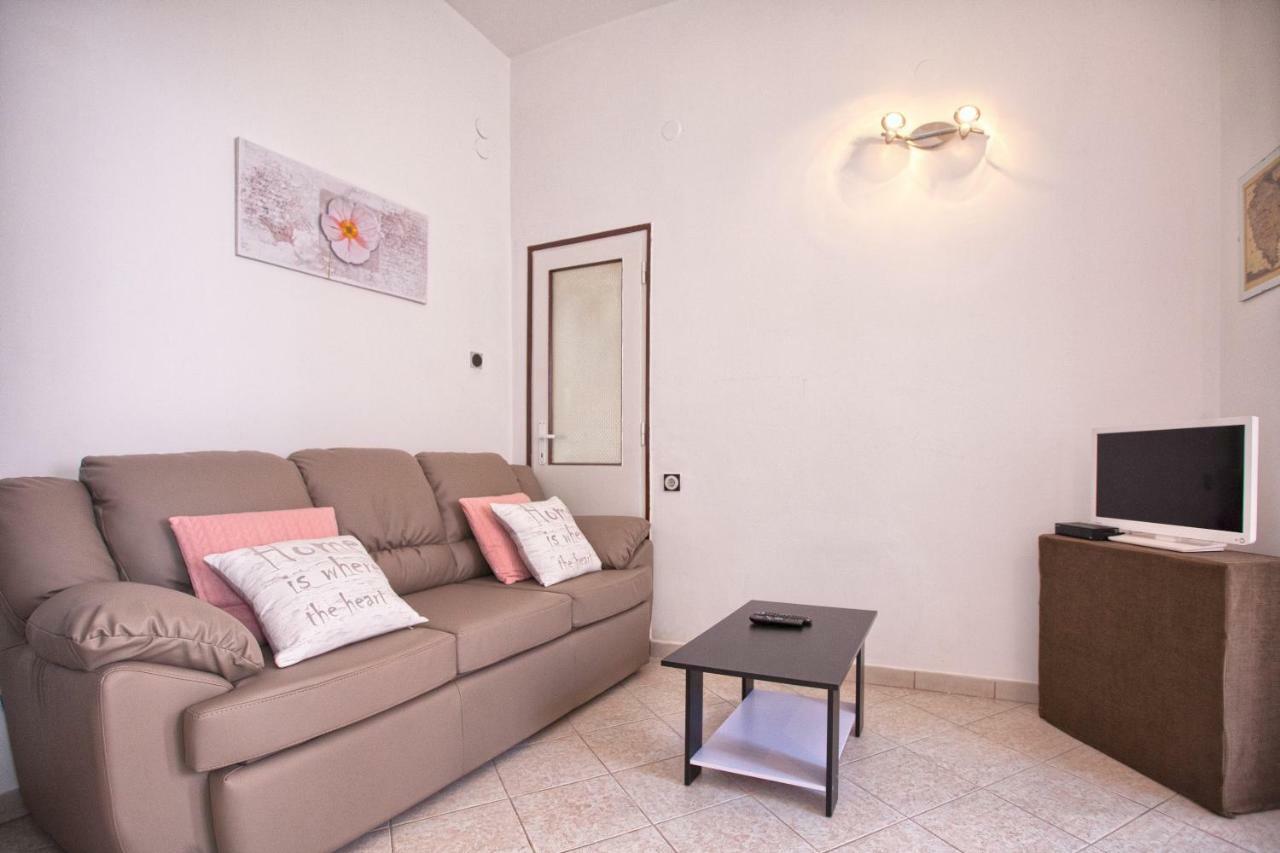Apartment Rosy Pula Ngoại thất bức ảnh
